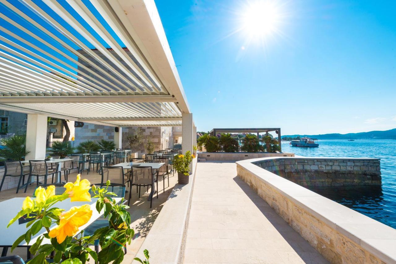 Breakfast terrace by the sea